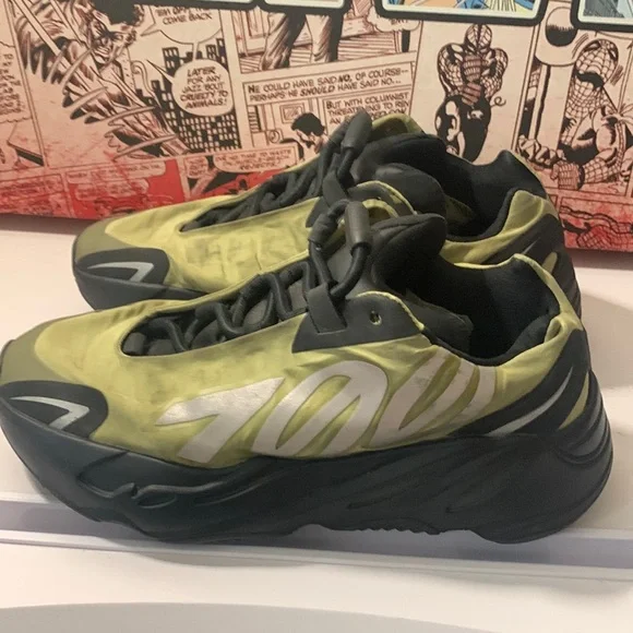 adidas gazelle silver green womens Adidas Yeezy Boost 700 Analog - EG7596